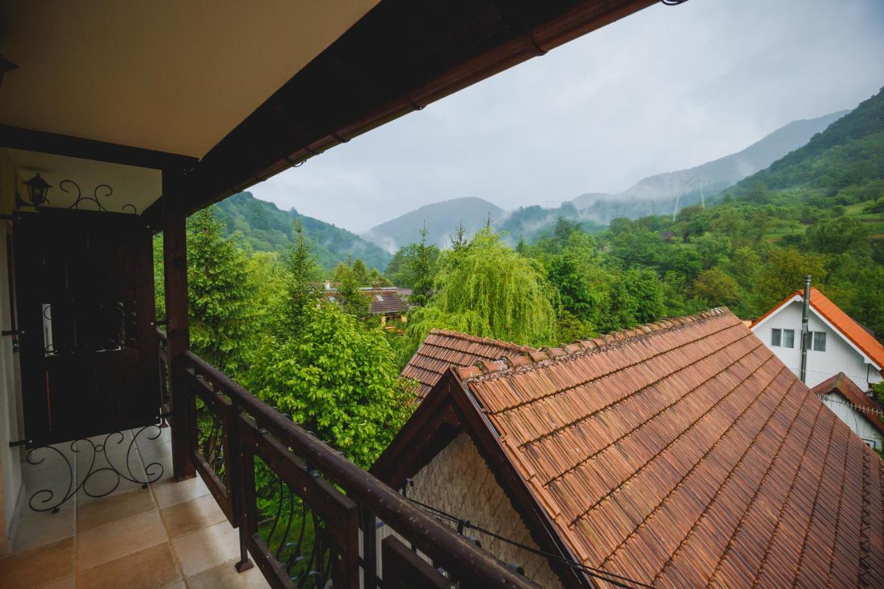 Hotel River Retreat Lotrioara Zewnętrze zdjęcie